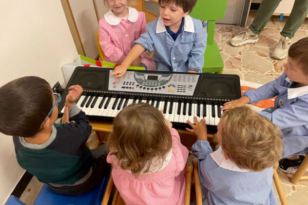 Don-Bosco-Alassio-Classe-Musica-Scuola-Infanzia Don-Bosco-Alassio-Classe-Musica-Scuola-Infanzia